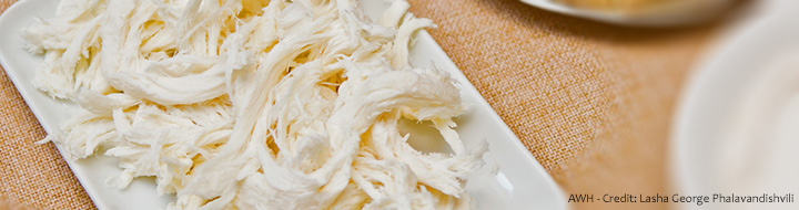 Аджарский плетеный сыр, который изготавливается в высокогорных регионах